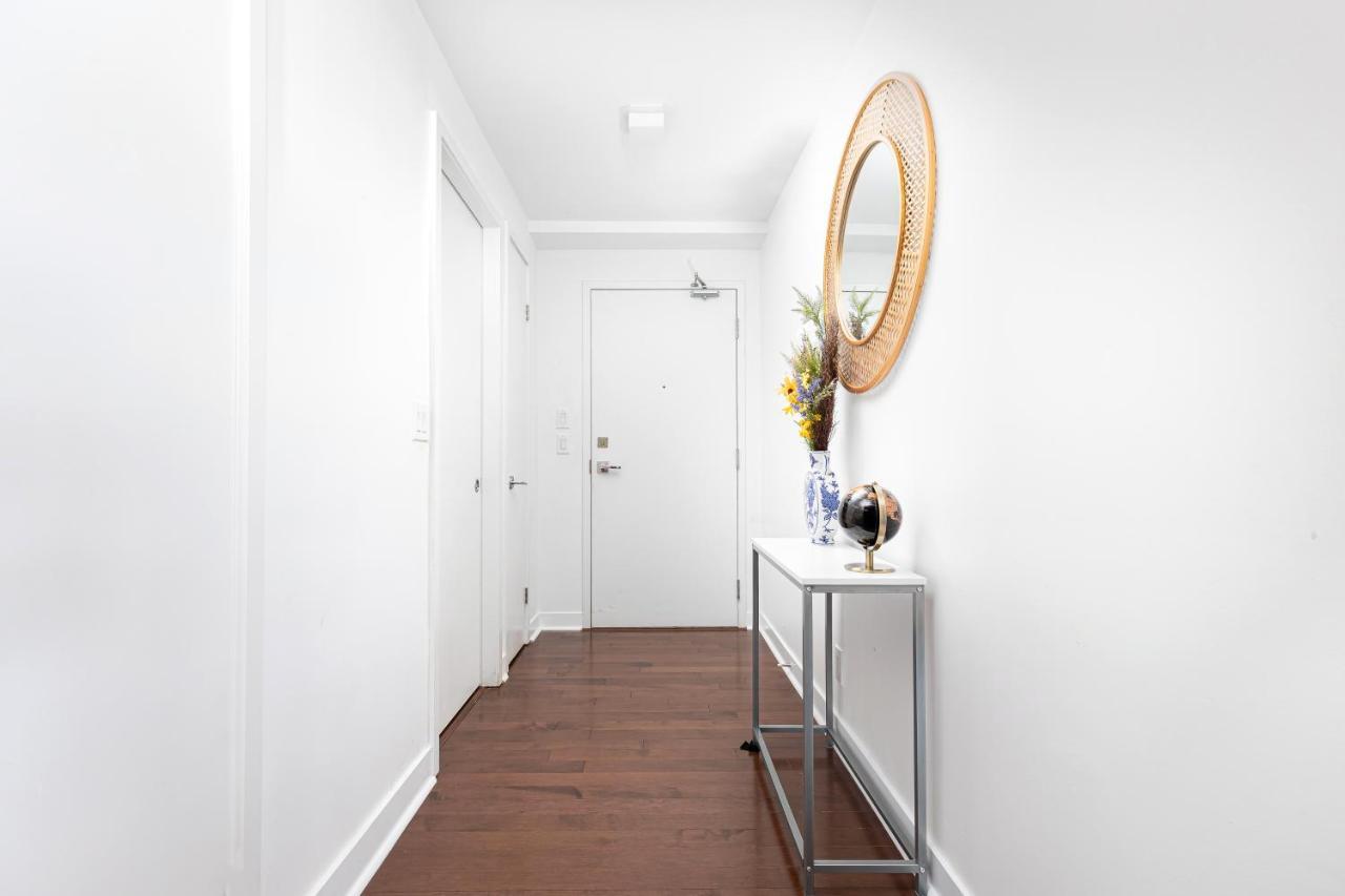 Downtown Toronto Condo Mins From Scotiabank Arena, Tiff, Cn Tower, Union, Mtcc Екстер'єр фото