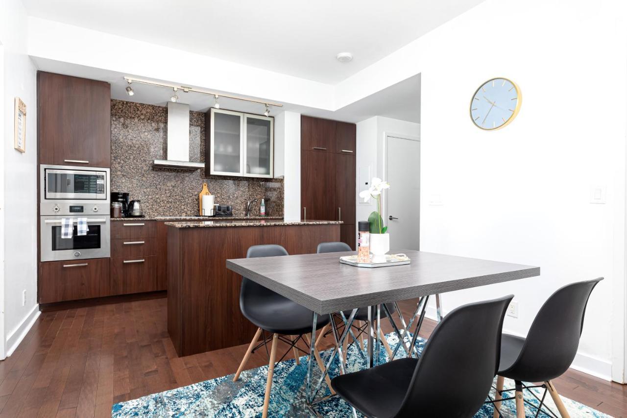 Downtown Toronto Condo Mins From Scotiabank Arena, Tiff, Cn Tower, Union, Mtcc Екстер'єр фото