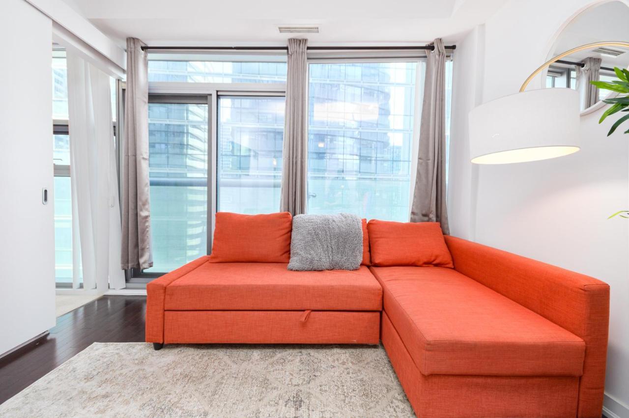 Downtown Toronto Condo Mins From Scotiabank Arena, Tiff, Cn Tower, Union, Mtcc Екстер'єр фото