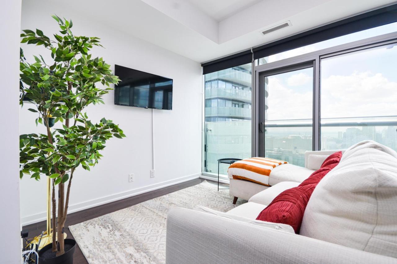 Downtown Toronto Condo Mins From Scotiabank Arena, Tiff, Cn Tower, Union, Mtcc Екстер'єр фото