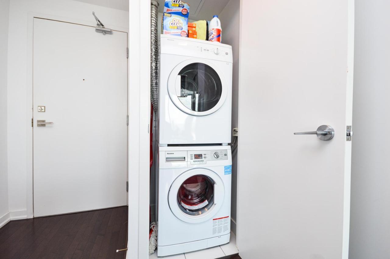 Downtown Toronto Condo Mins From Scotiabank Arena, Tiff, Cn Tower, Union, Mtcc Екстер'єр фото