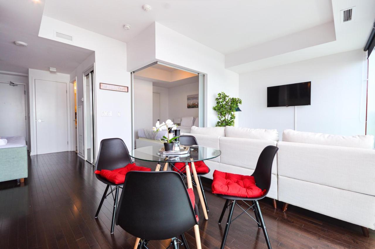 Downtown Toronto Condo Mins From Scotiabank Arena, Tiff, Cn Tower, Union, Mtcc Екстер'єр фото