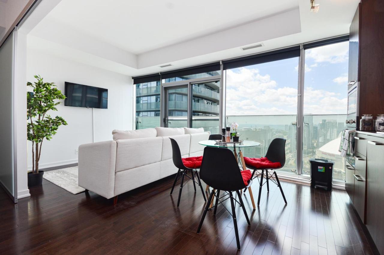 Downtown Toronto Condo Mins From Scotiabank Arena, Tiff, Cn Tower, Union, Mtcc Екстер'єр фото