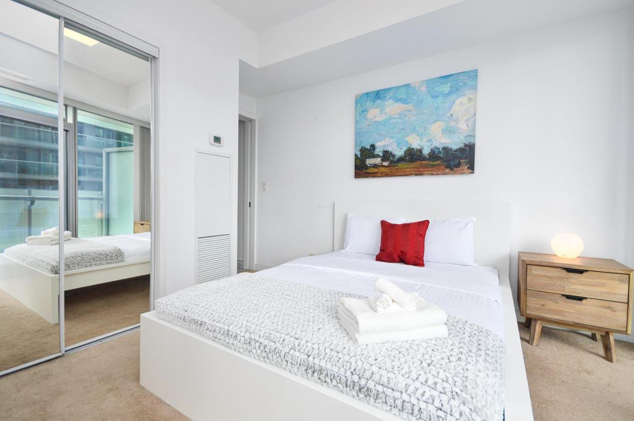 Downtown Toronto Condo Mins From Scotiabank Arena, Tiff, Cn Tower, Union, Mtcc Екстер'єр фото