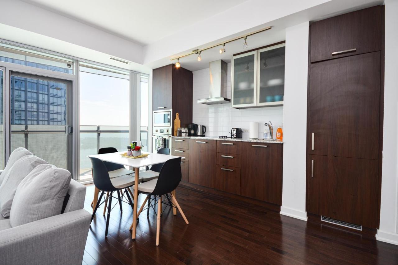 Downtown Toronto Condo Mins From Scotiabank Arena, Tiff, Cn Tower, Union, Mtcc Екстер'єр фото