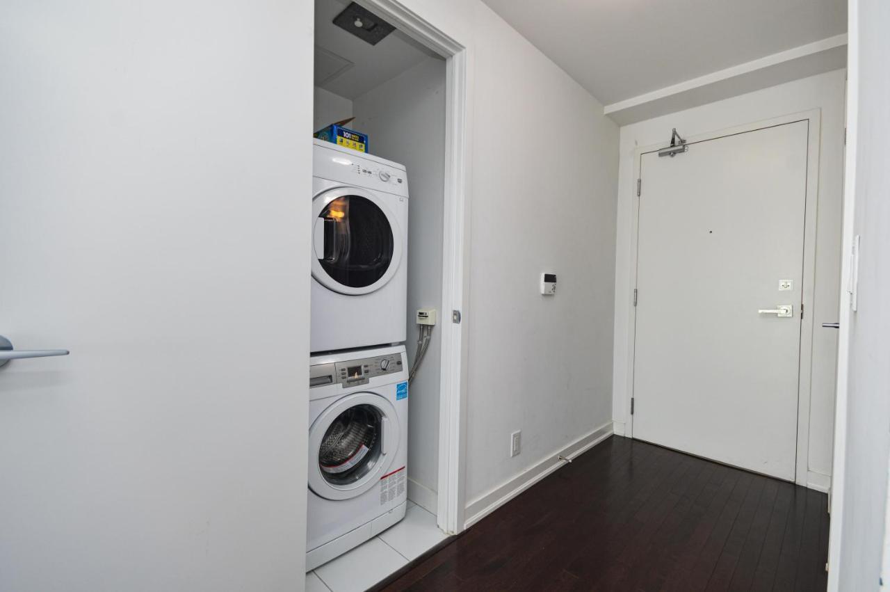 Downtown Toronto Condo Mins From Scotiabank Arena, Tiff, Cn Tower, Union, Mtcc Екстер'єр фото