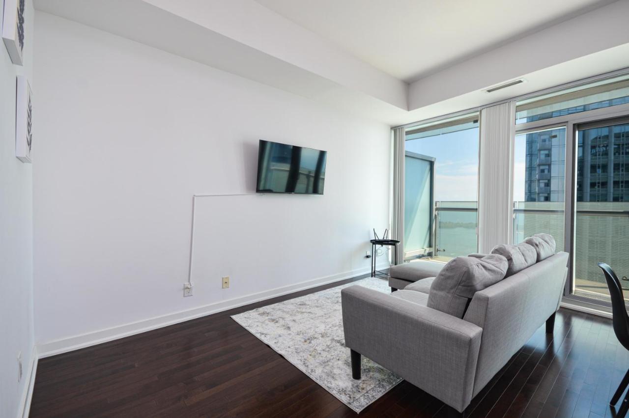 Downtown Toronto Condo Mins From Scotiabank Arena, Tiff, Cn Tower, Union, Mtcc Екстер'єр фото