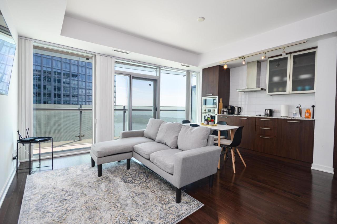 Downtown Toronto Condo Mins From Scotiabank Arena, Tiff, Cn Tower, Union, Mtcc Екстер'єр фото