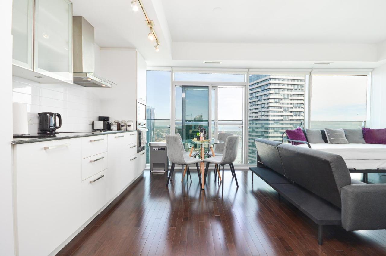 Downtown Toronto Condo Mins From Scotiabank Arena, Tiff, Cn Tower, Union, Mtcc Екстер'єр фото