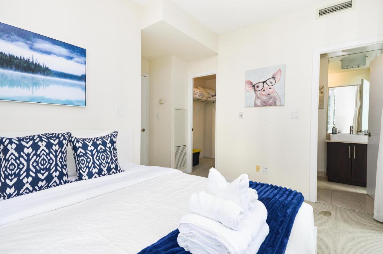 Downtown Toronto Condo Mins From Scotiabank Arena, Tiff, Cn Tower, Union, Mtcc Екстер'єр фото
