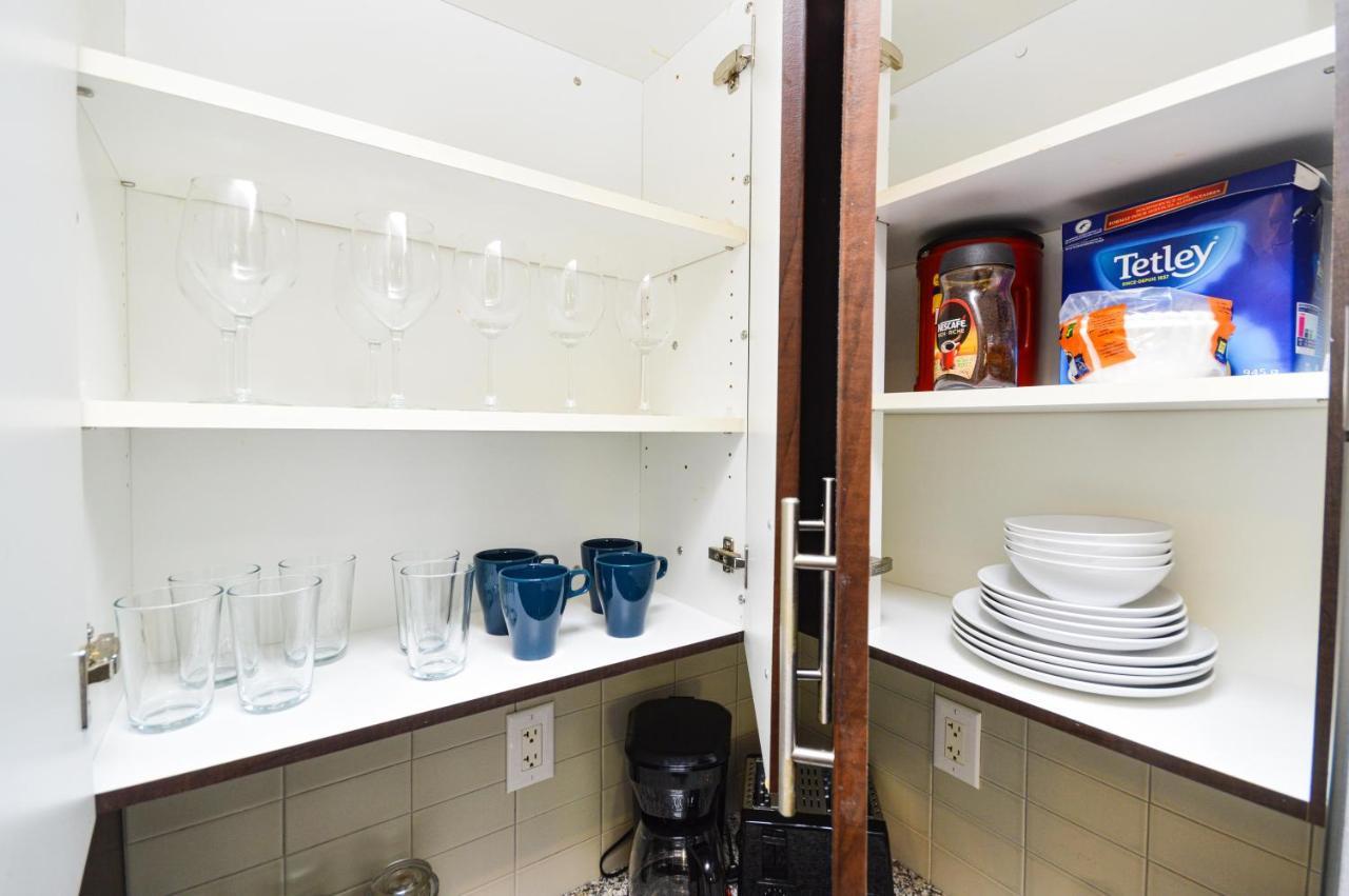 Downtown Toronto Condo Mins From Scotiabank Arena, Tiff, Cn Tower, Union, Mtcc Екстер'єр фото